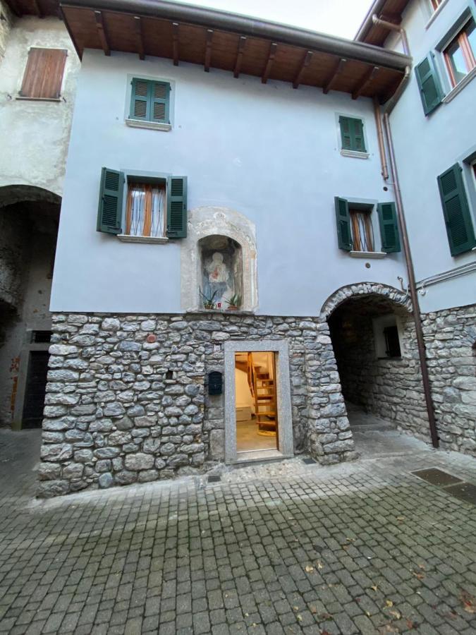 Вилла Lake House Near Bellagio Лезено Экстерьер фото